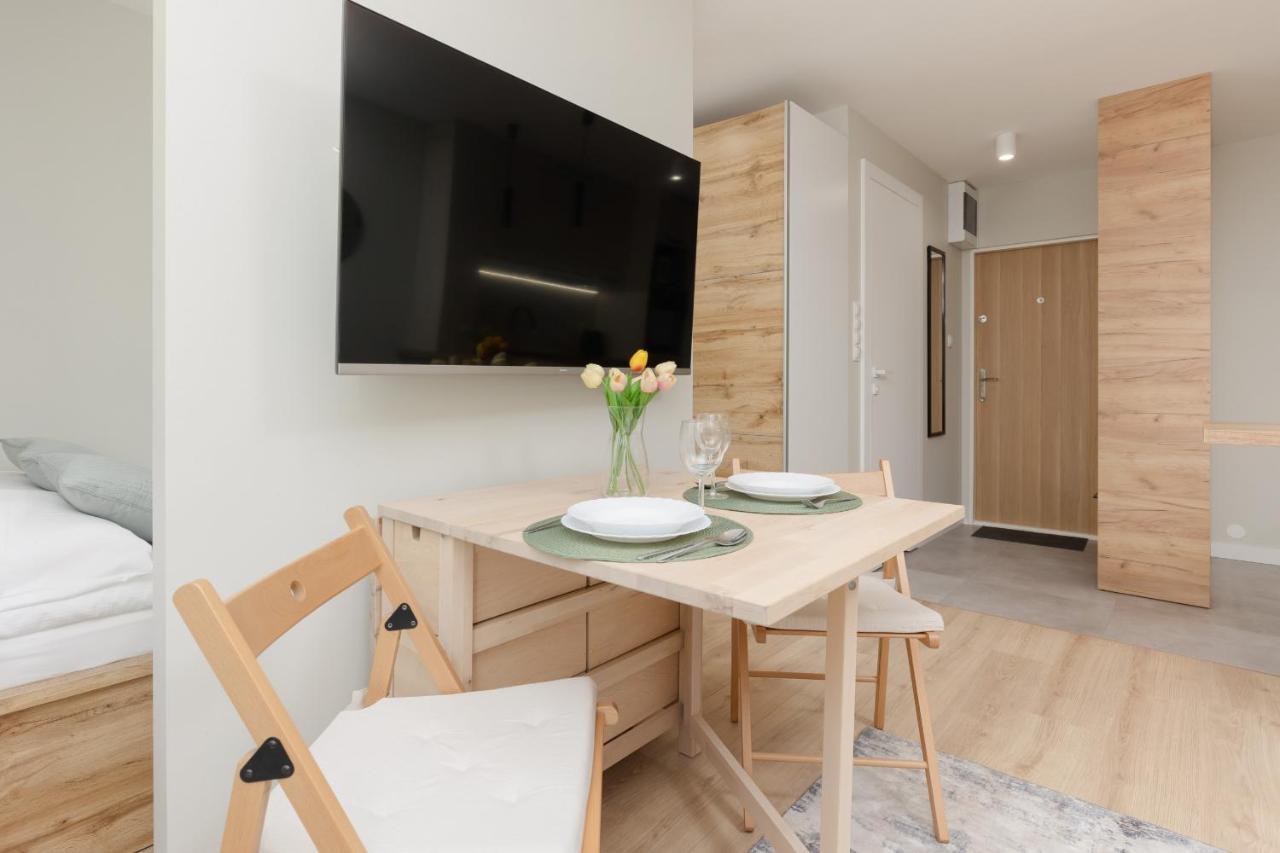 Aleja Jana Pawla II Studio Warsaw By Noclegi Renters Exterior photo