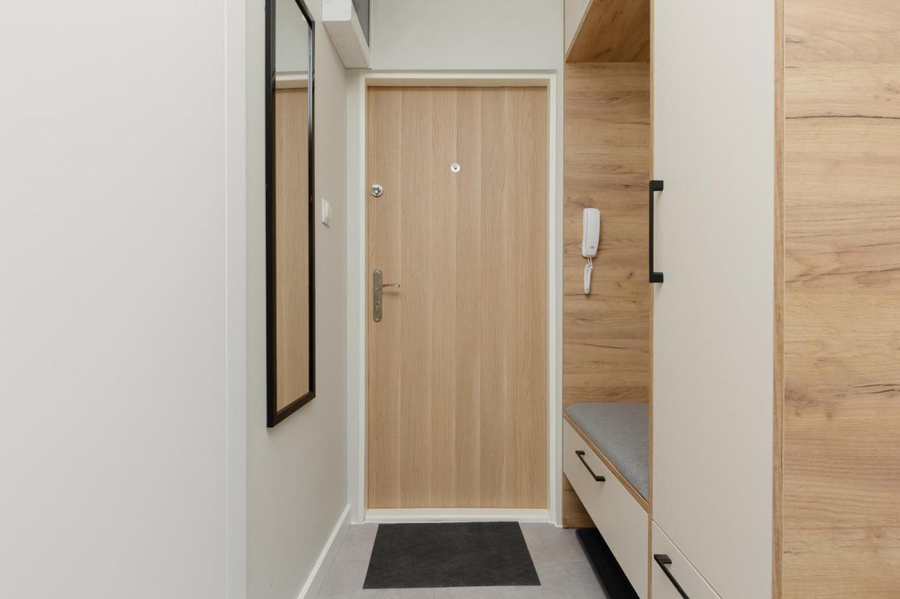 Aleja Jana Pawla II Studio Warsaw By Noclegi Renters Exterior photo